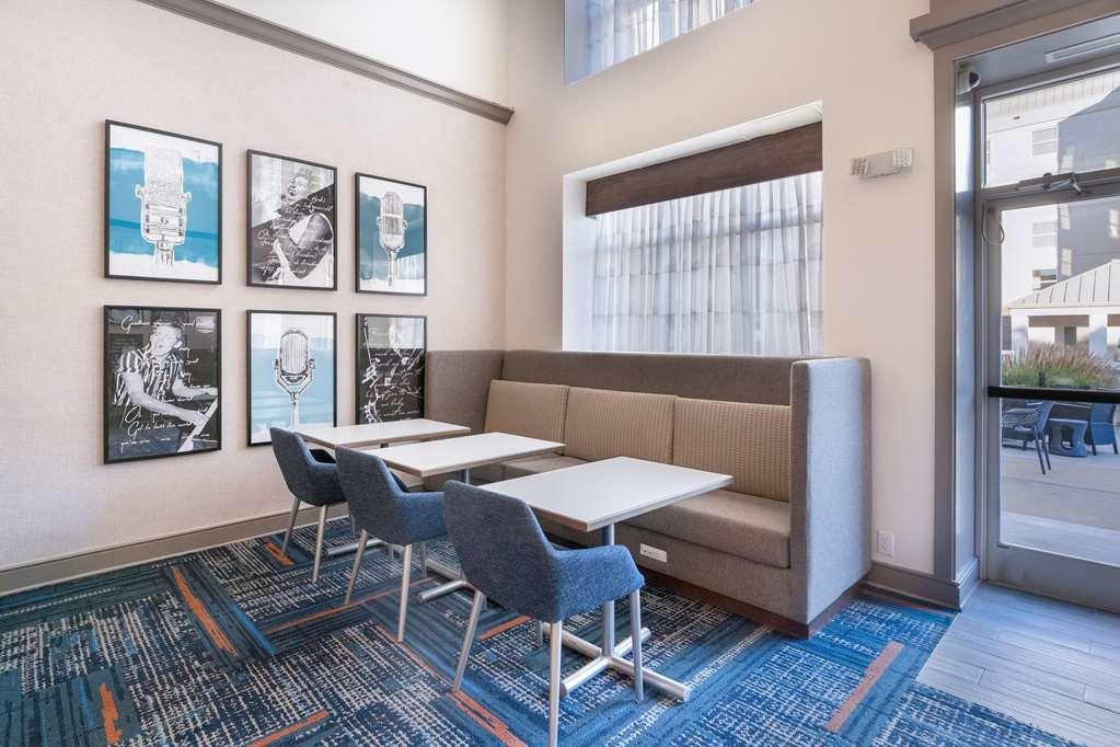 Hampton Inn & Suites Memphis East Germantown Area Restaurant photo